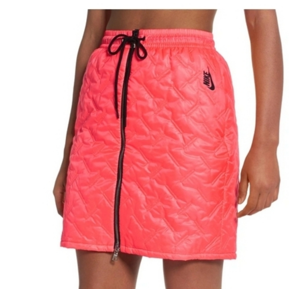 Nike Lab Essentials Women's skirt Size XS IN Hot Pink